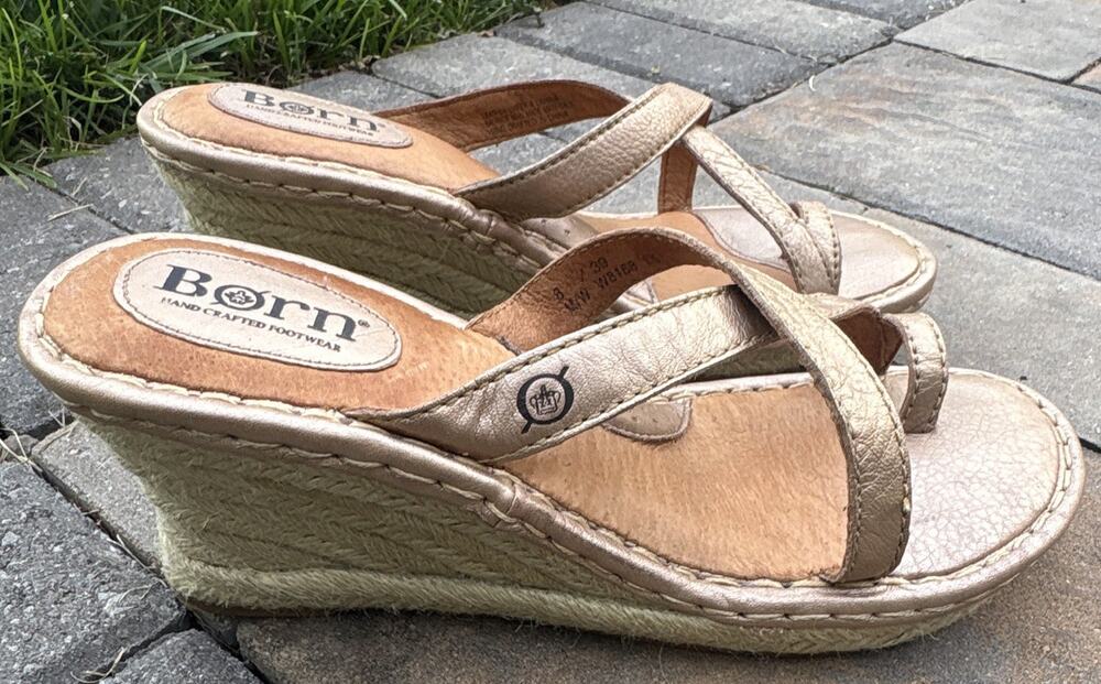 Born Gold Leather Espadrille Wedge Sandals Thong Slide Women's 8 M/W W8168